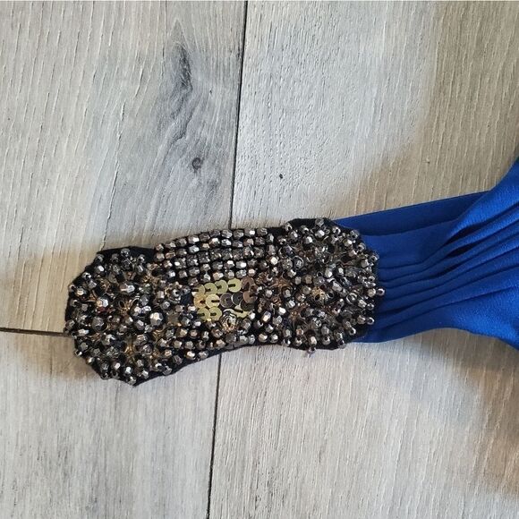 City triangles One-shoulded sparkle embellishment neckline Black/royal b… - Picture 10 of 15